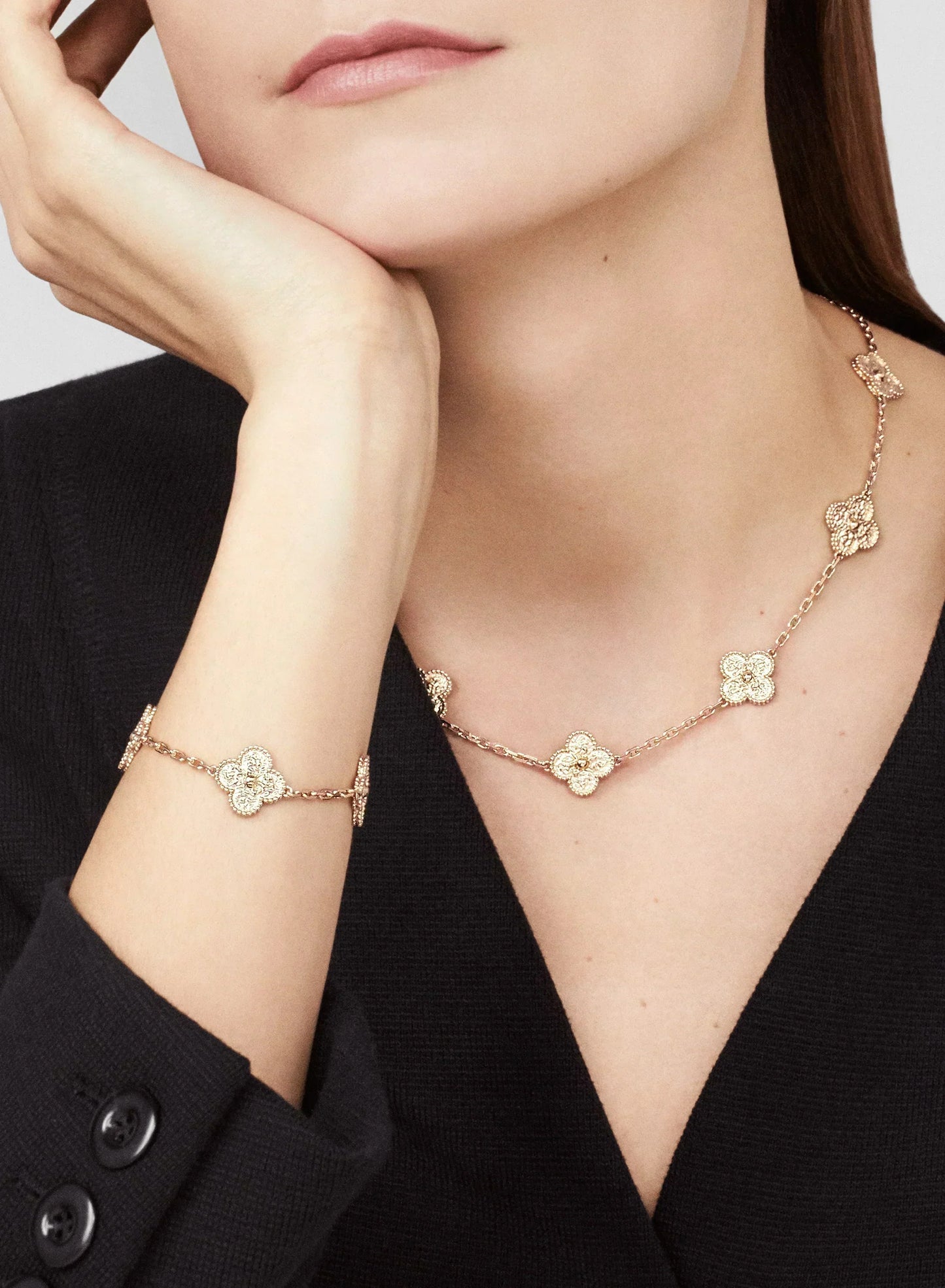 CLOVER | 10 Motif Pink Necklace