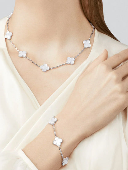 CLOVER | 10 Motivational Silver Necklace